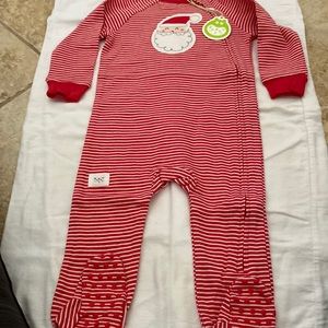 Gagou Tagou  Santa onesie.Various sizes. Brand new